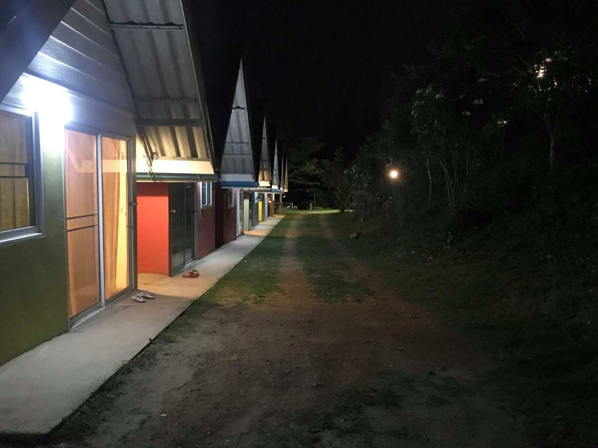 Baan Rai Pray Rung Kaeng Krachan Ban Tha Ling Lom Εξωτερικό φωτογραφία